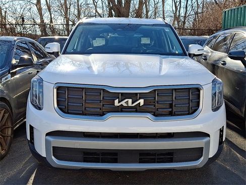 New 2025 Kia Telluride S image 2