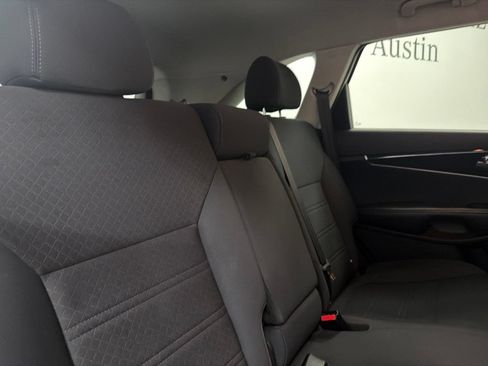 Used 2020 Kia Sorento FWD V6 image 27