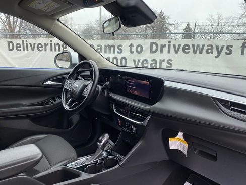 Used 2024 Buick Encore GX Preferred image 17