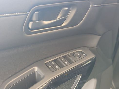 New 2026 Nissan Pathfinder SV image 24