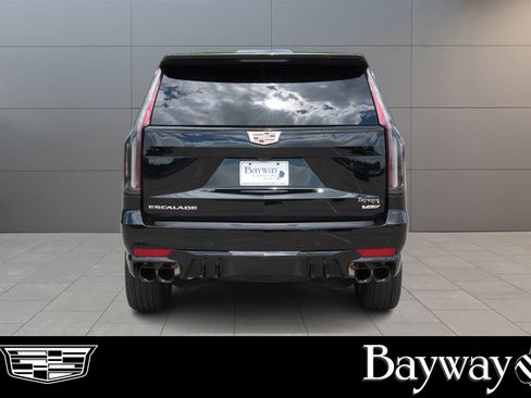 Certified 2023 Cadillac Escalade V w/ Heavy-Duty Trailer Package image 6