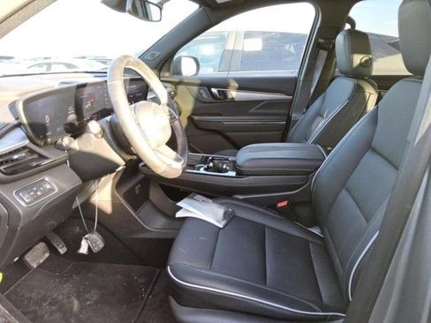 Used 2025 Buick Enclave Preferred image 7