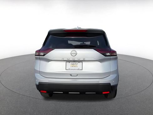 Used 2025 Nissan Rogue SV FWD image 12
