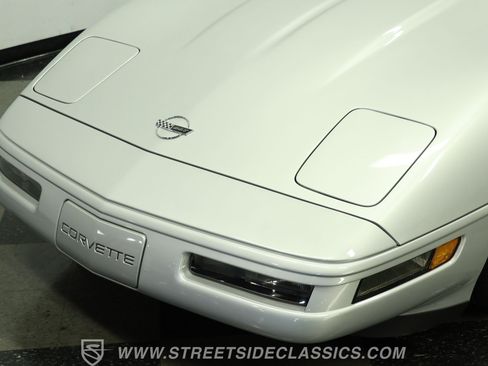 Used 1996 Chevrolet Corvette Convertible RWD image 19