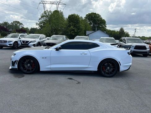 Used 2021 Chevrolet Camaro SS RWD image 6