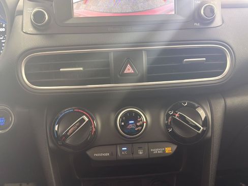 Used 2021 Hyundai Kona SEL AWD/4WD image 14