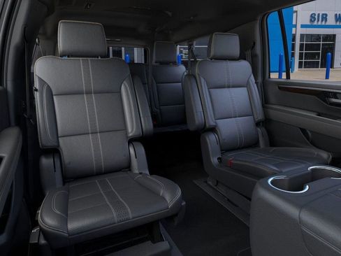 New 2026 Chevrolet Suburban High Country AWD/4WD image 18