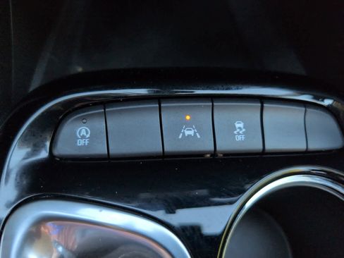 Used 2022 Buick Encore GX Preferred w/ Cold Weather Comfort Package image 24