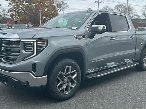 New 2026 GMC Sierra 1500 SLT w/ SLT Premium Package image 3