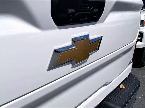 Certified 2025 Chevrolet Silverado 2500 LT image 9