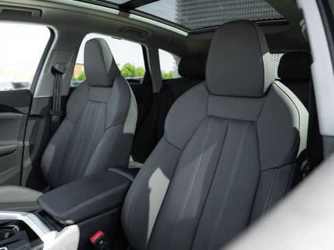 Certified 2025 Audi Q5 Premium w/ Premium Plus AWD/4WD image 25