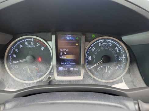 Certified 2022 Toyota Tacoma Limited RWD image 34