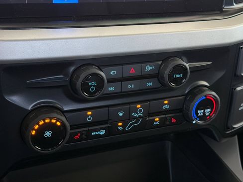 New 2026 Ford F250 XLT w/ XLT Premium Package AWD/4WD image 24