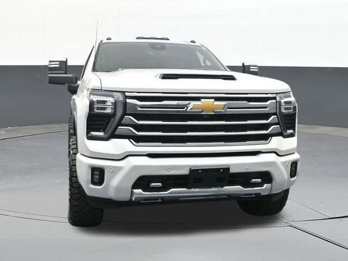 Used 2024 Chevrolet Silverado 2500 High Country w/ Technology Package AWD/4WD image 24