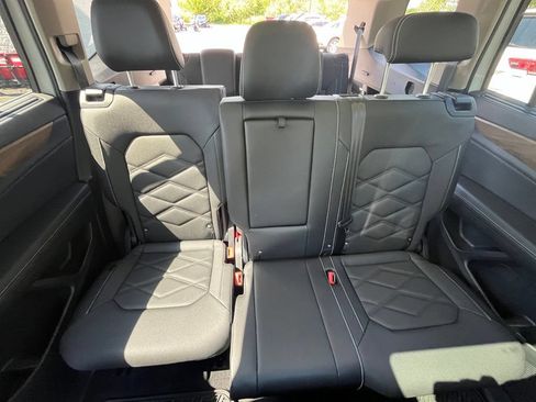 Certified 2025 Volkswagen Atlas SE w/ Panoramic Sunroof Package AWD/4WD image 27