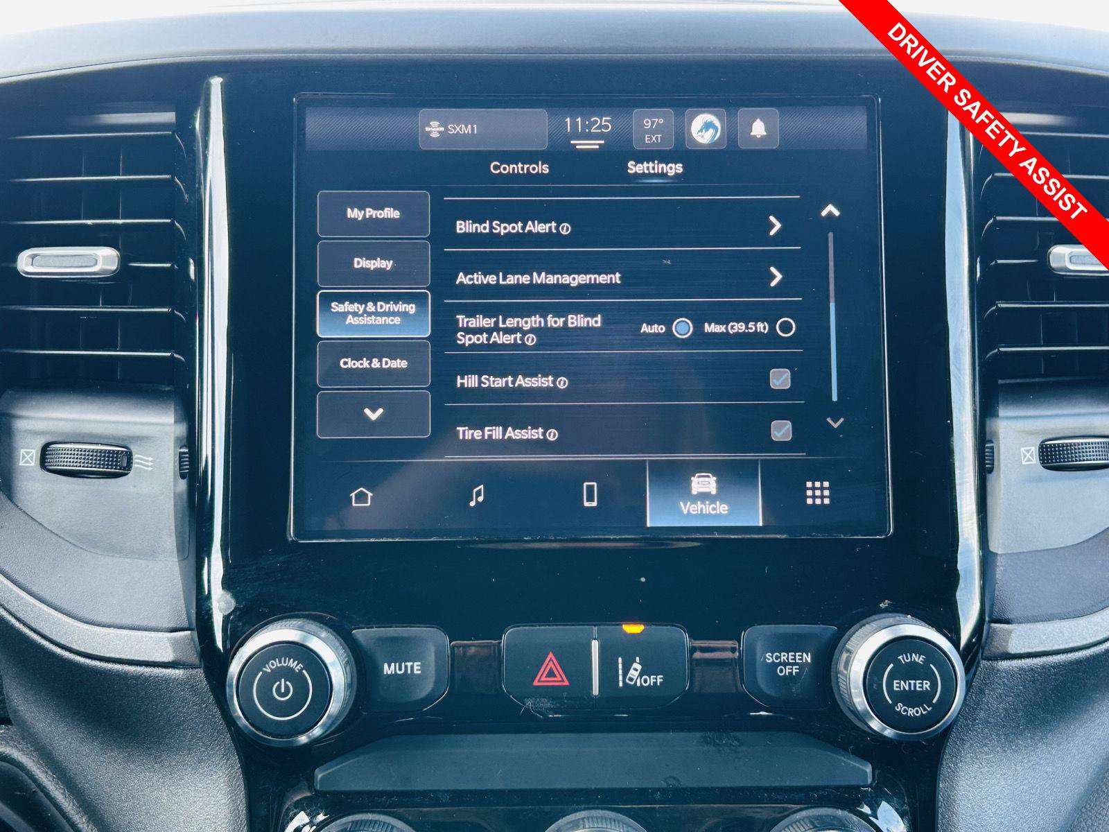 Used 2025 RAM 1500 Tradesman w/ Night Edition AWD/4WD image 7