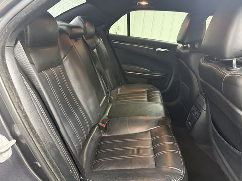 Used 2018 Chrysler 300 S w/ Safetytec Plus Group image 27