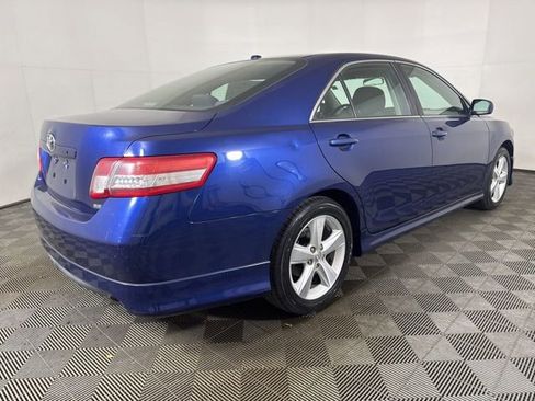 Used 2011 Toyota Camry SE w/ Fleet Convenience Pkg image 3