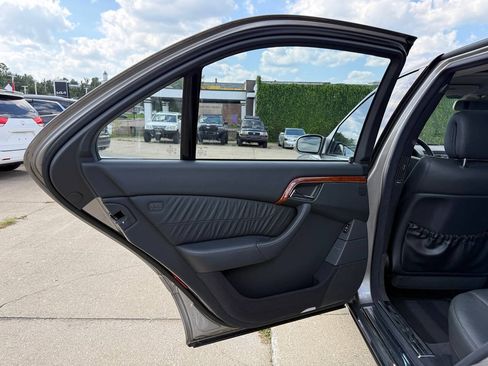 Used 2006 Mercedes-Benz S 430 4MATIC image 23