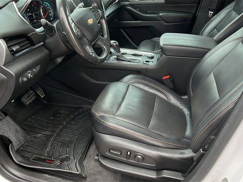 Used 2019 Chevrolet Traverse LT image 13