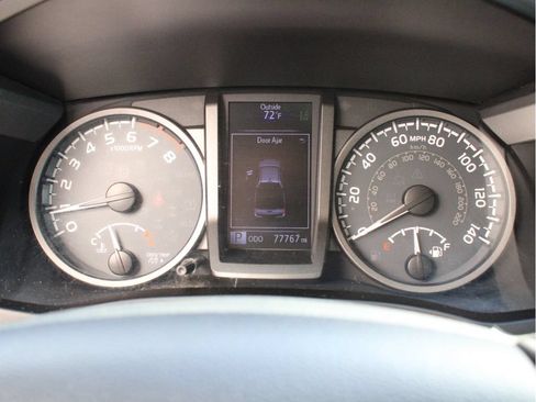 Used 2019 Toyota Tacoma TRD Sport AWD/4WD image 18