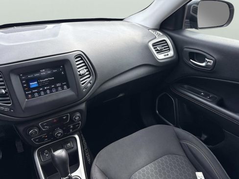 Used 2018 Jeep Compass Sport w/ Tech Group image 13