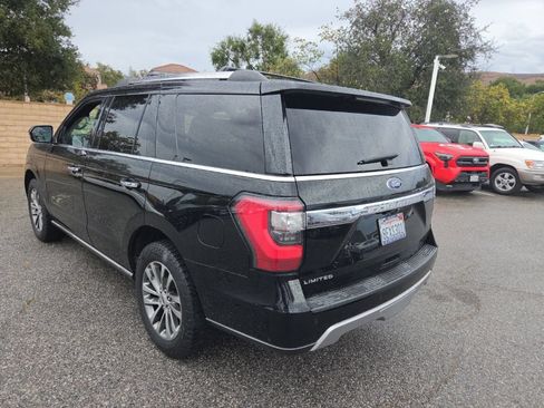 Used 2018 Ford Expedition Limited w/ Equipment Group 301A AWD/4WD image 3
