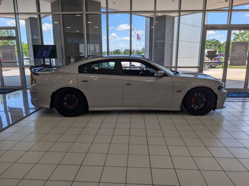 Used 2020 Dodge Charger Scat Pack w/ Plus Group RWD image 2