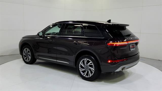 Used 2023 Lincoln Corsair FWD image 6