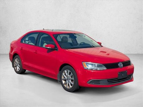 Used 2012 Volkswagen Jetta SE image 3