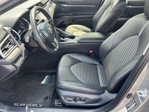 Used 2018 Toyota Camry SE FWD image 20