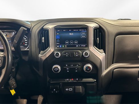 Used 2022 GMC Sierra 2500 SLE image 28