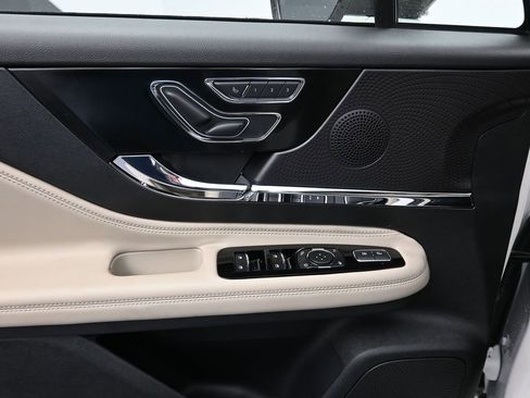 New 2026 Lincoln Corsair Premiere AWD/4WD image 11