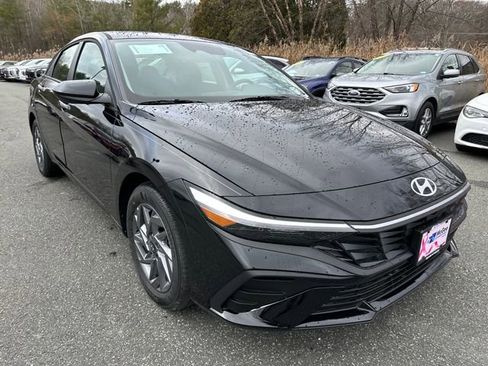 New 2026 Hyundai Elantra Blue image 7