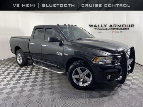 Used 2017 RAM 1500 Express AWD/4WD image 1