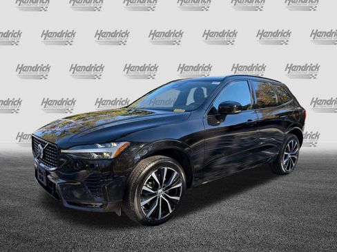 Certified 2025 Volvo XC60 B5 Plus image 43