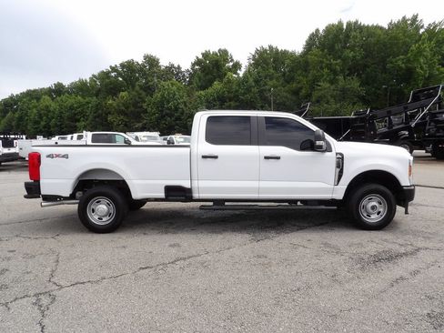 Used 2024 Ford F250 XL AWD/4WD image 9