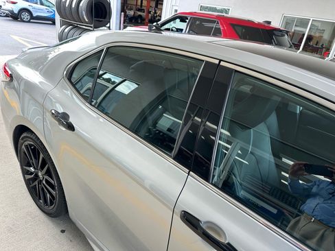 Used 2021 Toyota Camry XSE FWD image 10