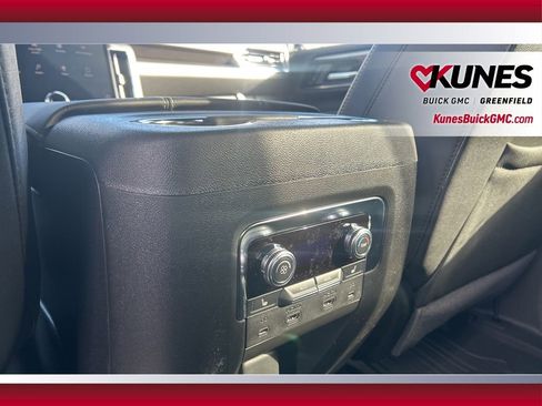 New 2026 GMC Yukon Elevation w/ Elevation Premium Package image 32