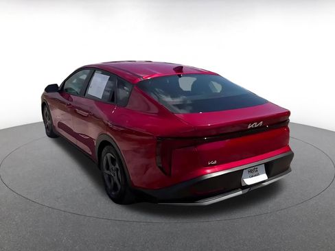 Used 2025 Kia K4 LXS image 11