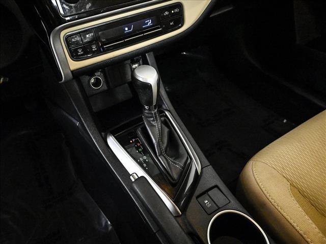 Used 2018 Toyota Corolla LE FWD image 12