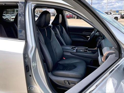 Certified 2024 Toyota Grand Highlander AWD Hybrid image 9