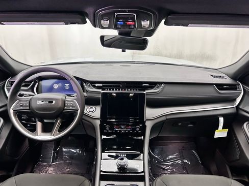 New 2025 Jeep Grand Cherokee Laredo X image 24