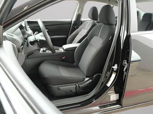 Used 2025 Nissan Sentra SV FWD image 24