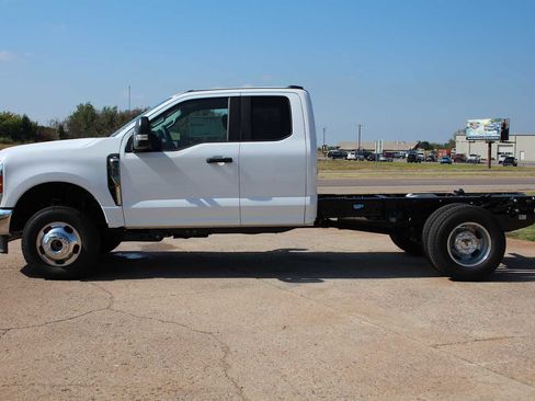 New 2026 Ford F350 XL w/ XL Chrome Package image 5