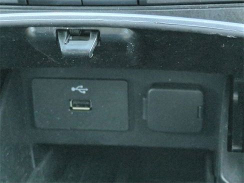 Used 2019 Ford Explorer XLT w/ Class III Trailer Tow Package image 24