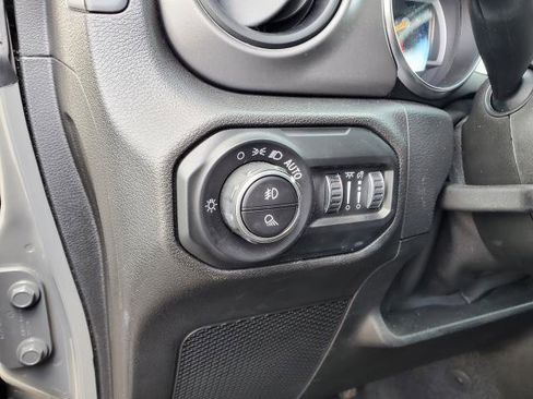 Used 2021 Jeep Gladiator Sport image 8