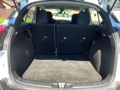 Used 2020 Nissan Kicks S FWD image 27