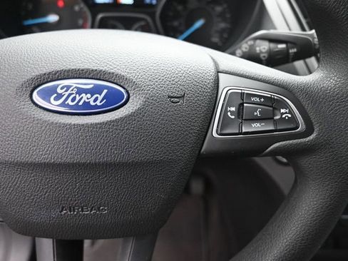 Used 2019 Ford Escape SE image 14