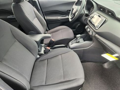 New 2025 Nissan Kicks Play S image 10